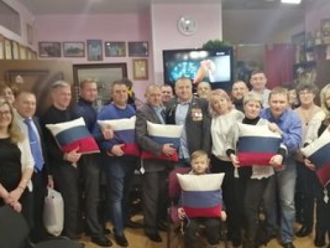  ПОЗДРАВЛЕНИЕ МУЖЧИН С 23 ФЕВРАЛЯ