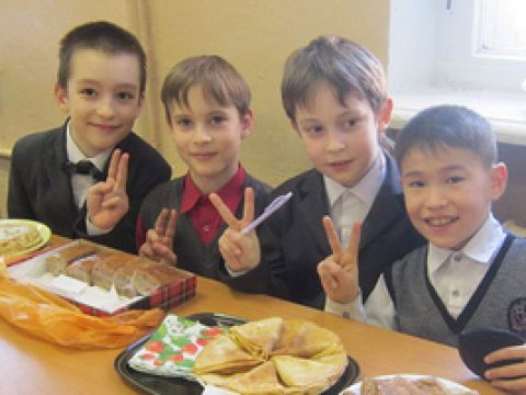 НОШ №16 Пушкино провела ярмарку